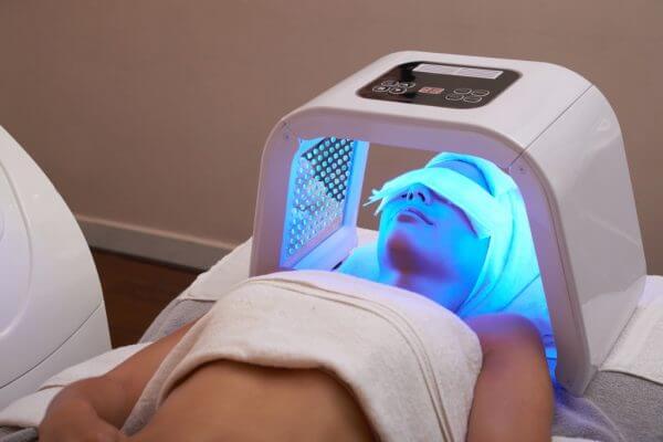Lichttherapie bei Schuppenflechte – Hautarzt Augsburg